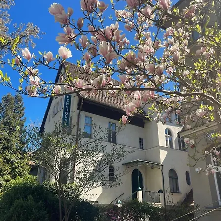 Villa Irena ホテル 2*